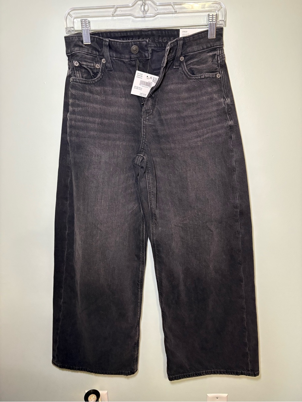 American Eagle Outfitters women’s Black Wide-Leg Jeans